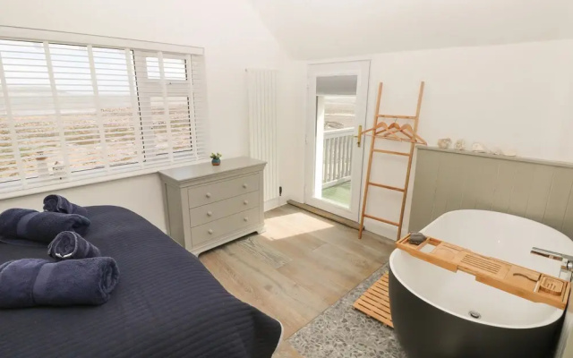 2 Salt Cottage