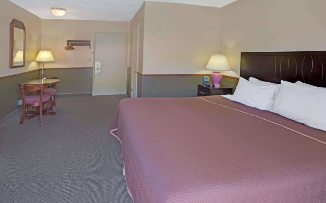 Travelodge by Wyndham Portland City Center