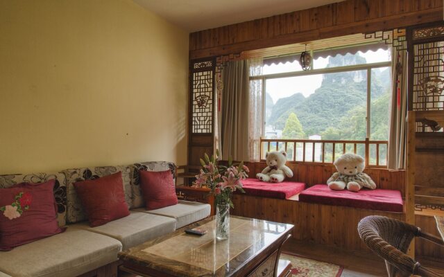 Snow Lion Riverside Resort