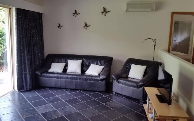 Mescal's at Pampoolah B&B