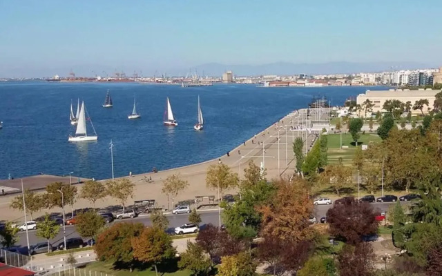 Sea & City views, Aspa’s apartment