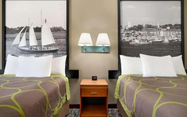 Super 8 by Wyndham West Greenwich/Providence