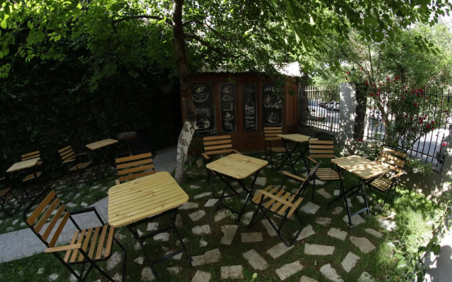 City Hotel By Picnic