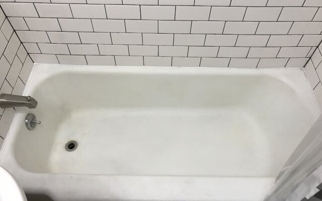 1 BR Apt Near Marquette University by Frontdesk