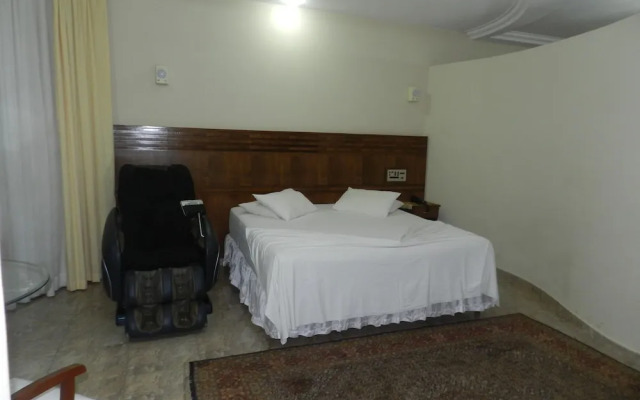 Paradise Inn Hotel e Lazer