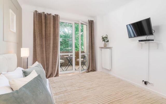 Plac Zbawiciela Comfortable Apartment