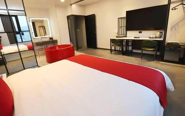 Dongducheon Hotel The Gray