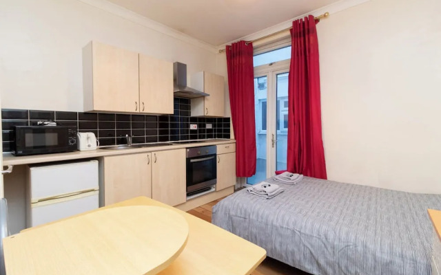 Cosy studio flat in the Polygon