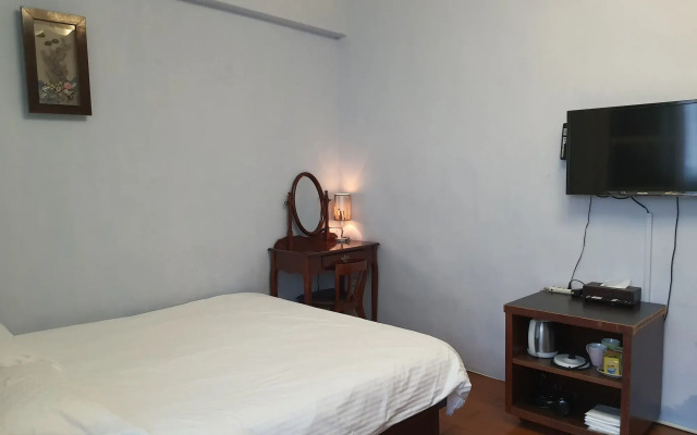 Dongshan River Left bank B&B