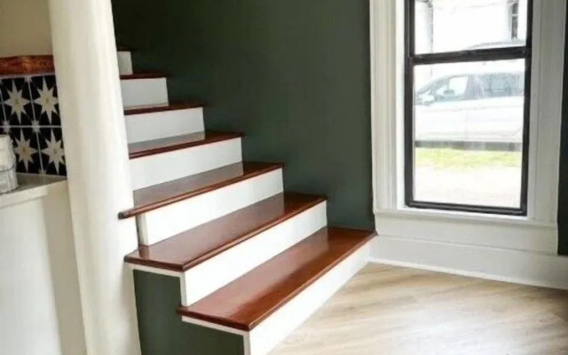 Aerie Loft: Cozy 1-bedroom Retreat in Biloxi, Perfect for Couples!