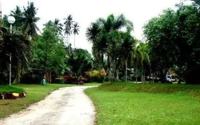 Fernandez Beach and Garden Resort