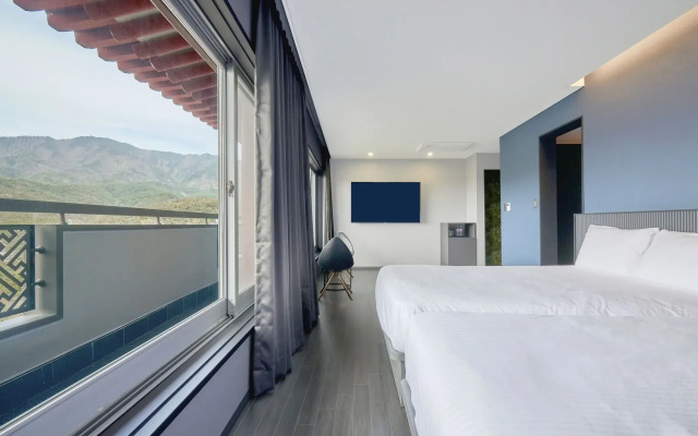 Kolon Hotel