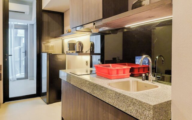 Best Deal And Homey 1Br Apartment Carstensz Residence