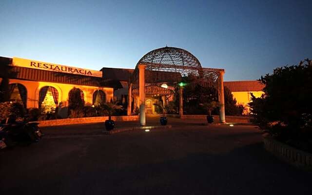 Hotel Azzun Orient SPA&Wellness