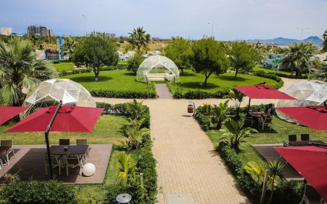 Avani Les Berges Du Lac Tunis Suites