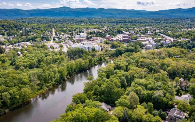 River House in the Heart of Middlebury