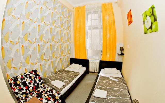 Studio Krowoderska Kraków by Renters