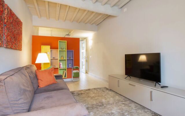 House Glicine Lucca