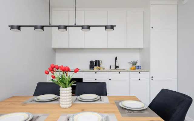 Gumińska Apartment Warsaw by Renters