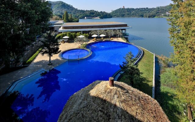 Baiyun Lakeside Hotel