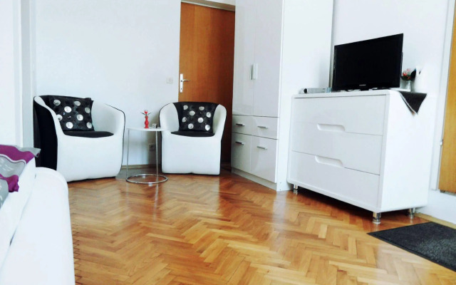 Adria Apartments