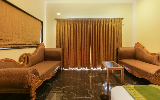 Treebo Aarya Boulevard