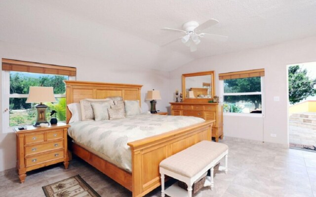 Pau Pau Beach Estate by Eleuthera Vacation Rentals