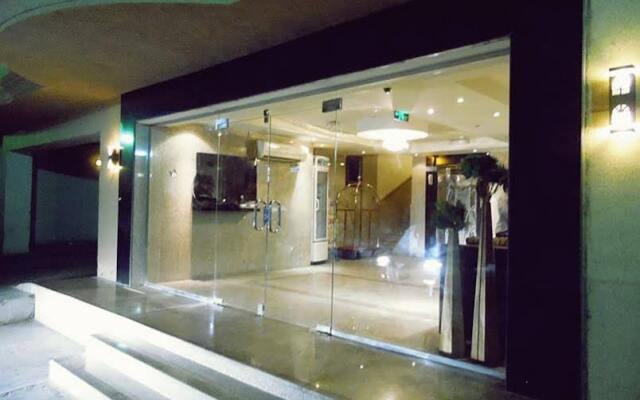 Roze Al Jawharah Suites