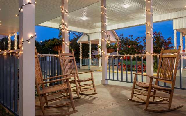 Ramada by Wyndham Pigeon Forge North