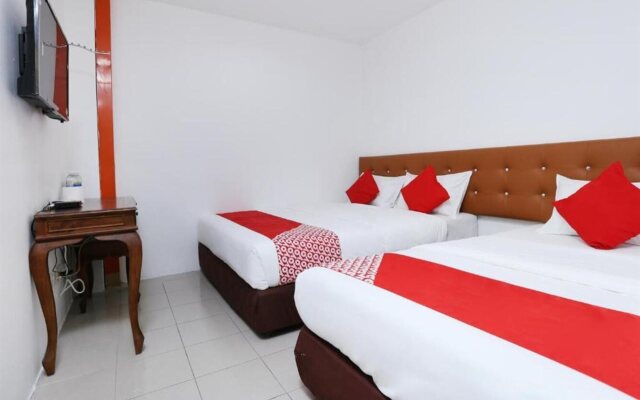 OYO 89672 EG Hotel JJ