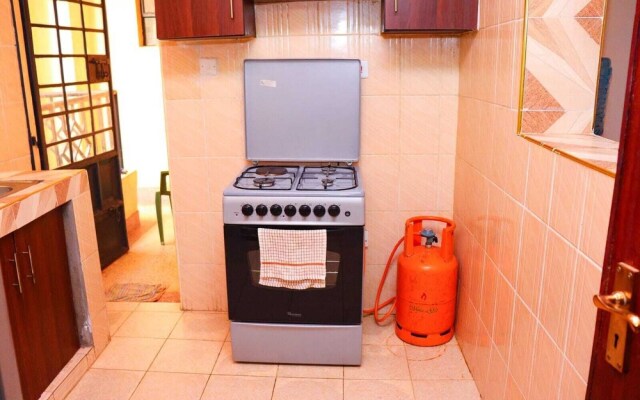 Lux Suites Trm drive Apartments Roysambu