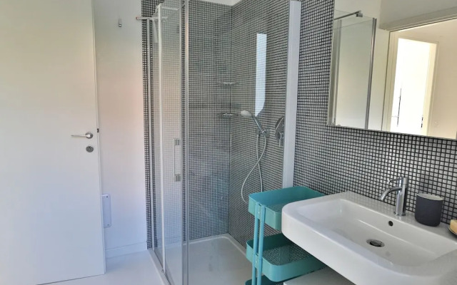 The White Apartment With Pool
