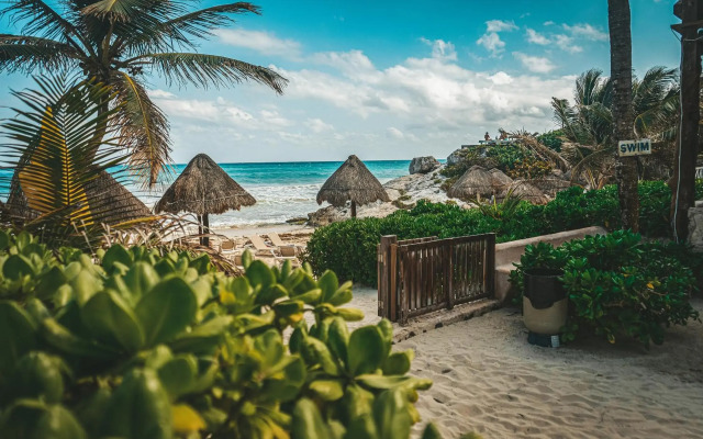 Hotel Calaluna Tulum - Adults Oriented