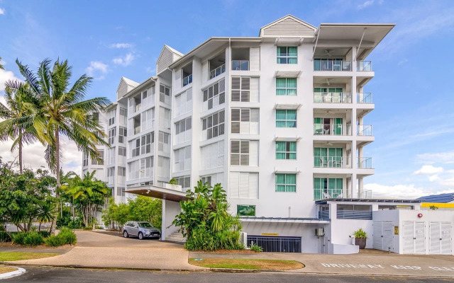 201 Lake Street Apartments