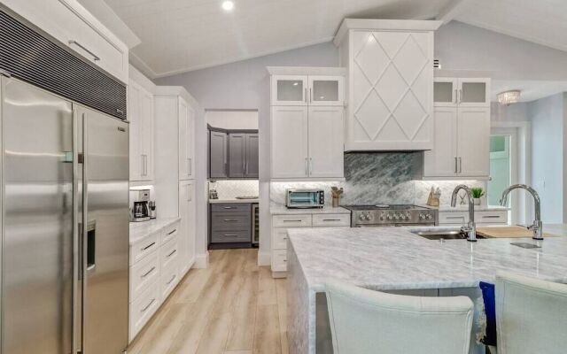 Coastal Cove by Boutiq