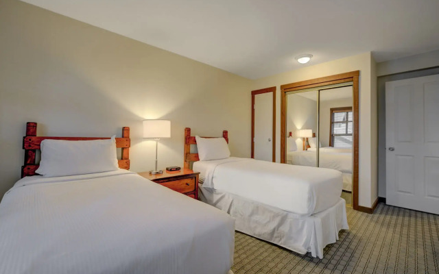 Blackcomb Springs Suites by CLIQUE