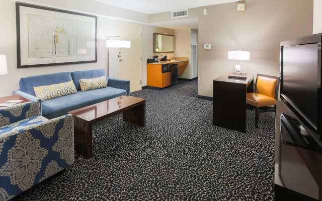 Embassy Suites Louisville East