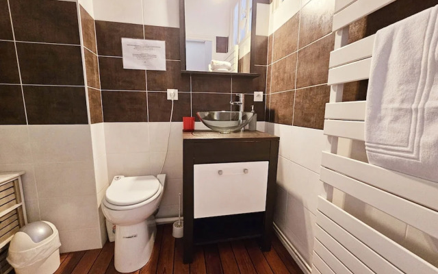 Maison de Ville Confortable Avec Cour Intérieure