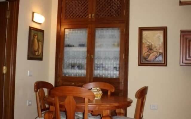 Apartamentos El Charcon