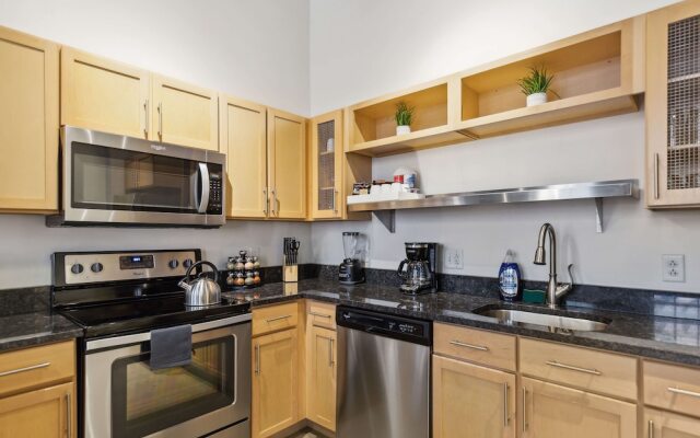 Historic Loft Retreat With Pool