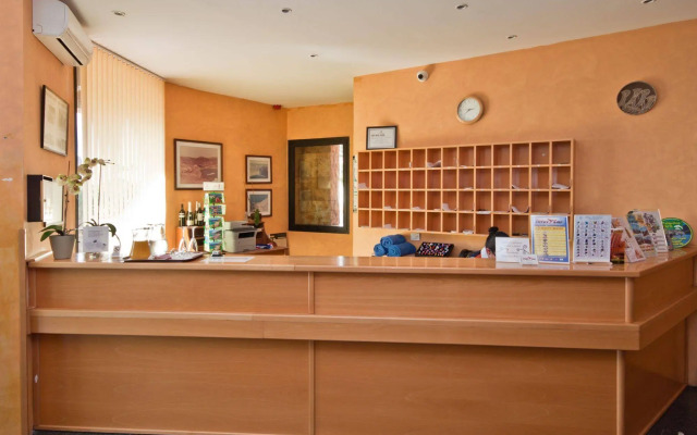 Amadores Beach Apartments