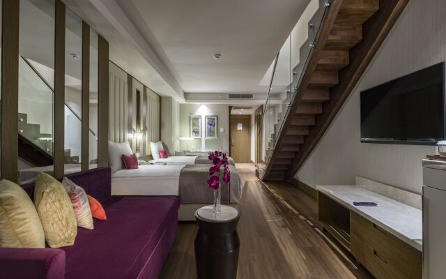 Trendy Lara Hotel