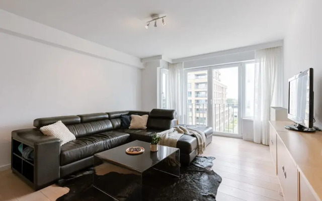 Beachside 3-bedroom Duplex Near Sea