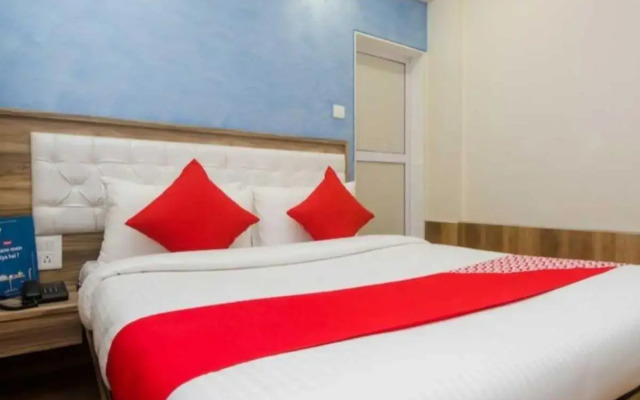 Oyo Flagship 81419 Delhi Suites