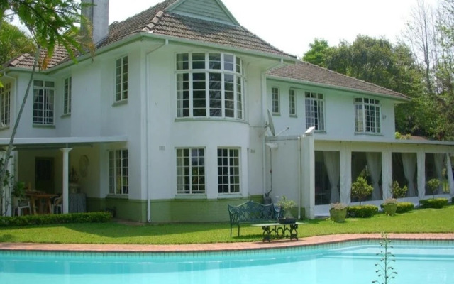 White House Bed and Breakfast Guest House