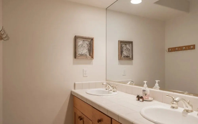 Abode at Gamble Oak in Solamere