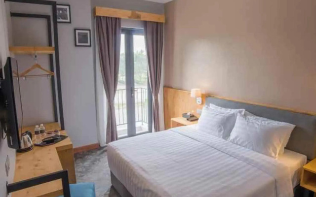 Redpine Boutique Hotel