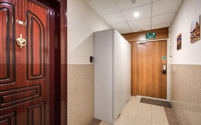 #513 OREKHOVO APARTMENTS with shared bathroom