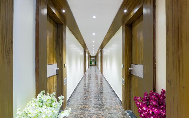 OYO 41858 Hotel Rose Gold