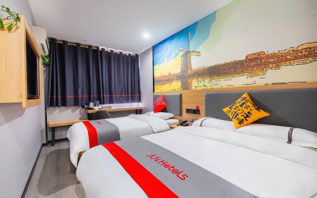 Yunyi Chain Hotel (Nanjing Qixia Yaohuamen Subway Station)